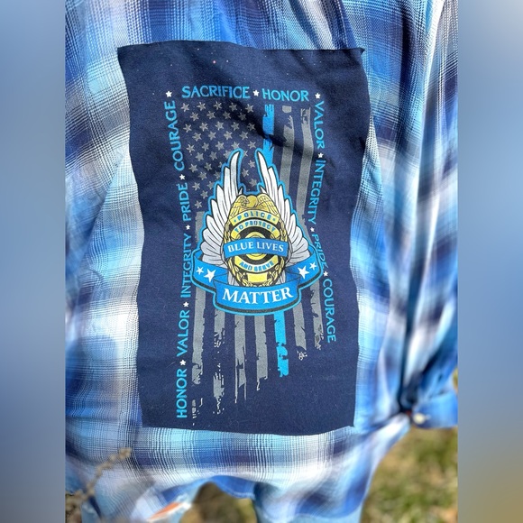 BLUE LIVES MATTER flannel 💙 - Picture 3 of 6